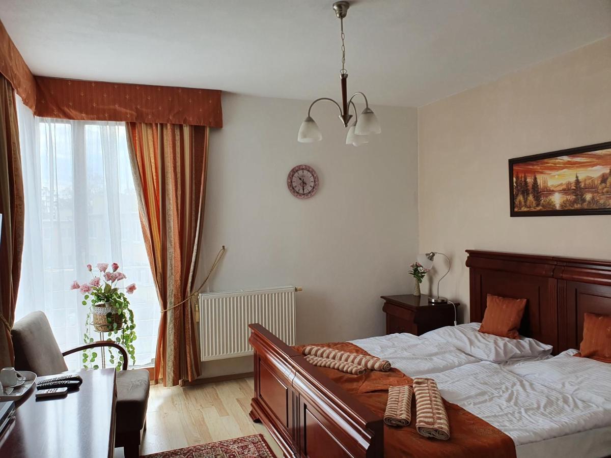 Hotel Oko Nitra Ngoại thất bức ảnh