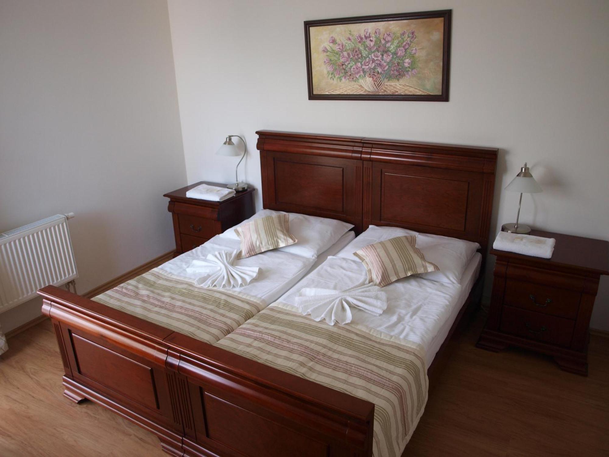 Hotel Oko Nitra Ngoại thất bức ảnh