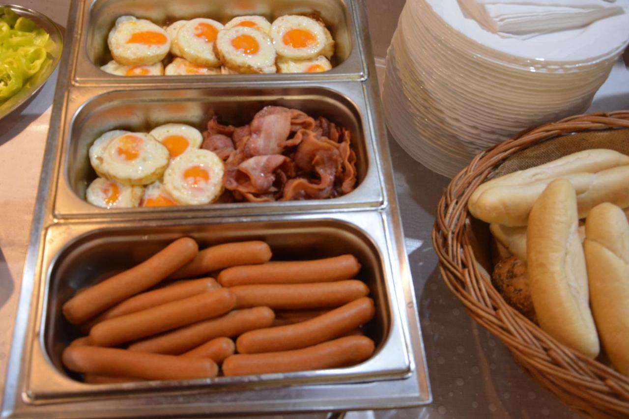Hotel Oko Nitra Ngoại thất bức ảnh